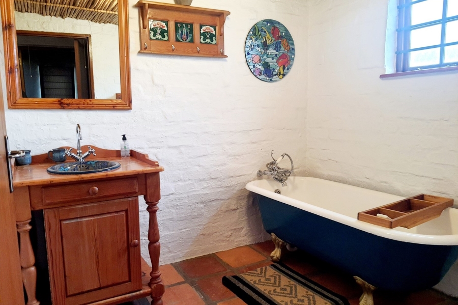 4 Bedroom Property for Sale in Boggomsbaai Western Cape